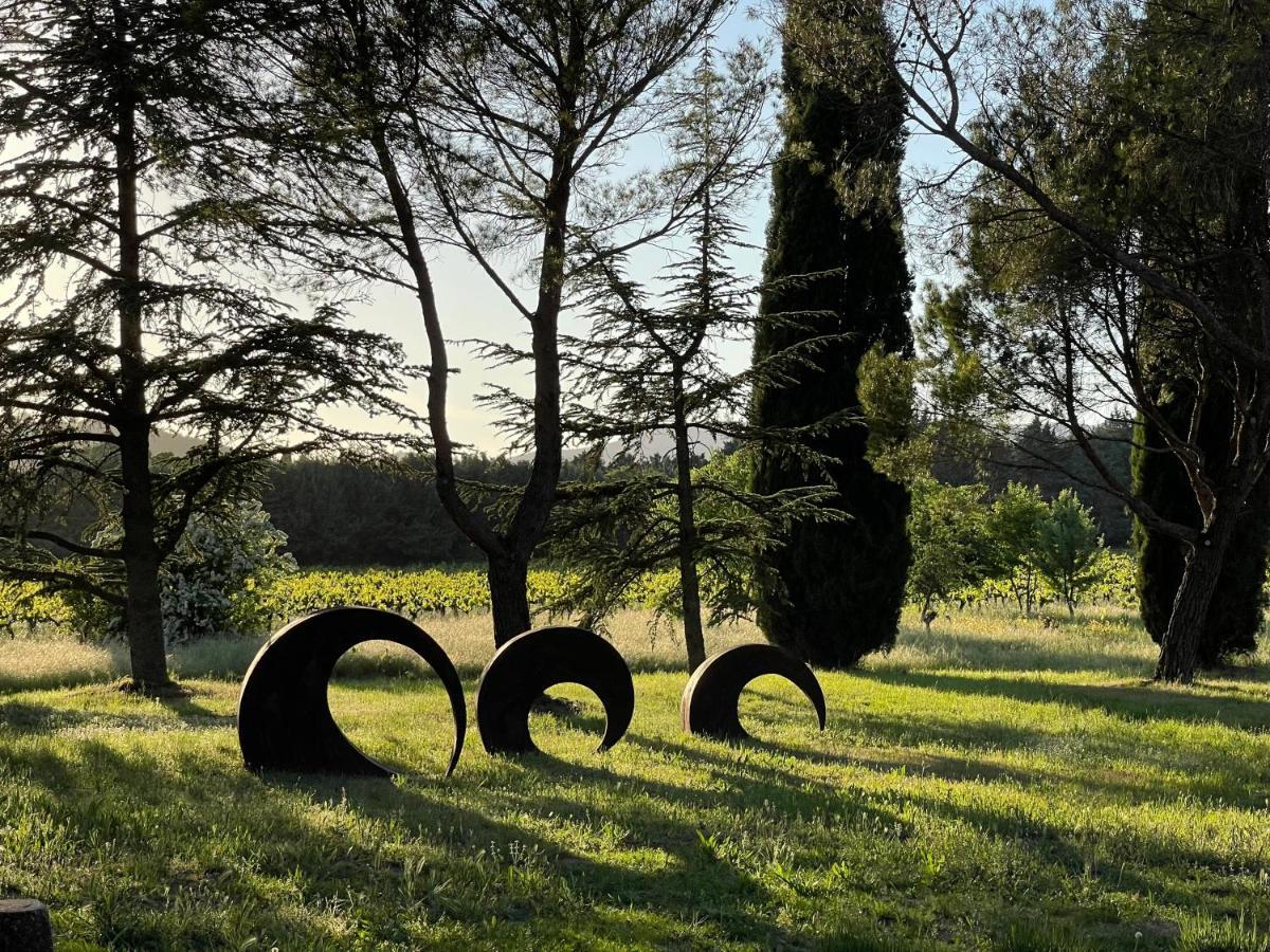 Chateau Saint-Pierre De Mejans Puyvert Bagian luar foto