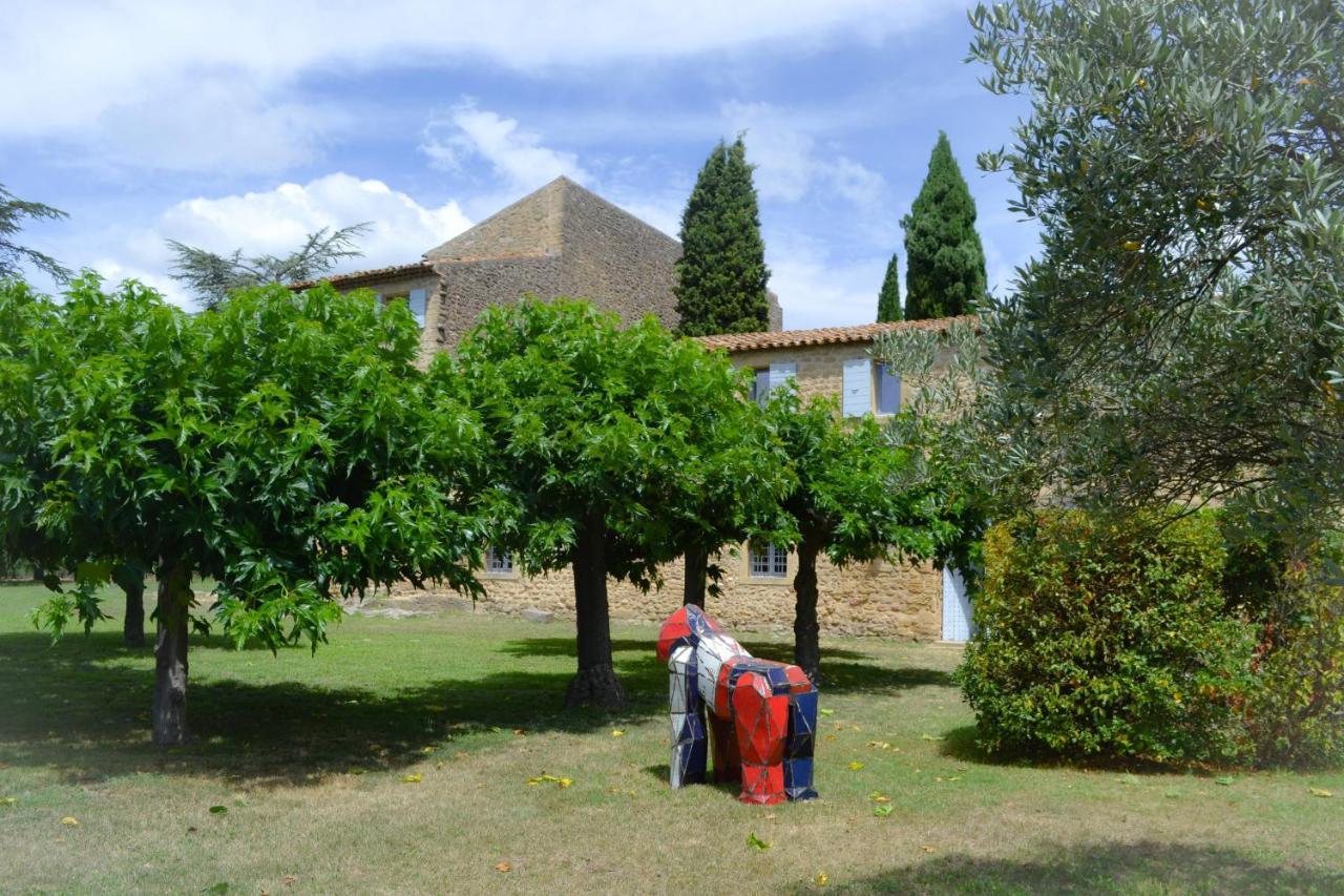 Chateau Saint-Pierre De Mejans Puyvert Bagian luar foto